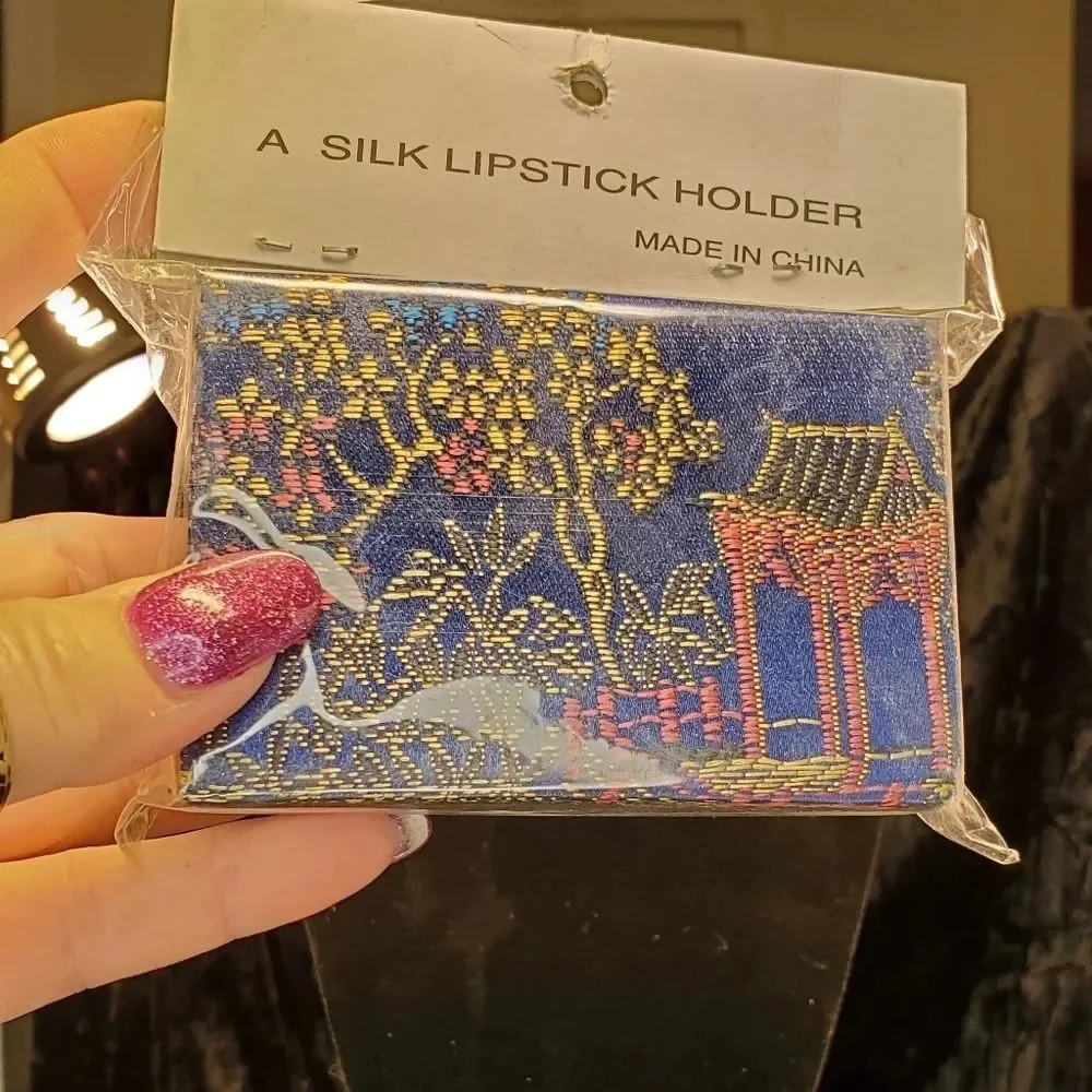 NWTs ~ Old Hollywood Glammor 🎥 Lipstick 💄 Holder w/ Mirror